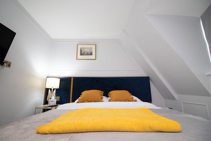 Imagen de la habitación del Hotel Three Falcons. Foto 3