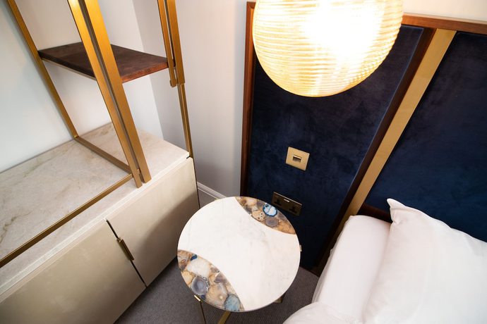 Imagen de la habitación del Hotel Three Falcons. Foto 19