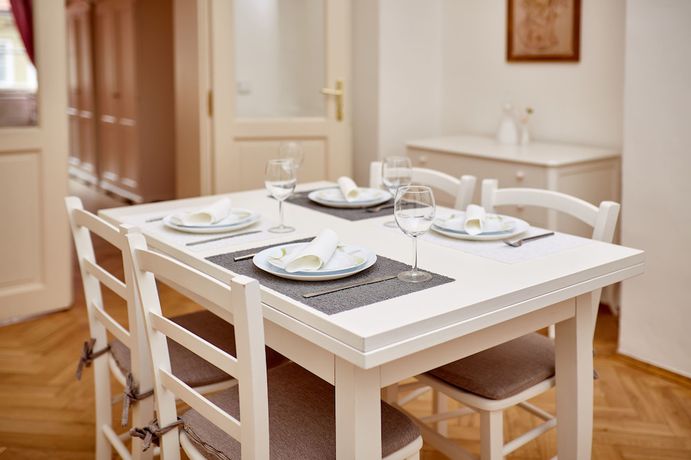 Imagen de la habitación del Hotel Three Golden Crowns Apartments. Foto 5