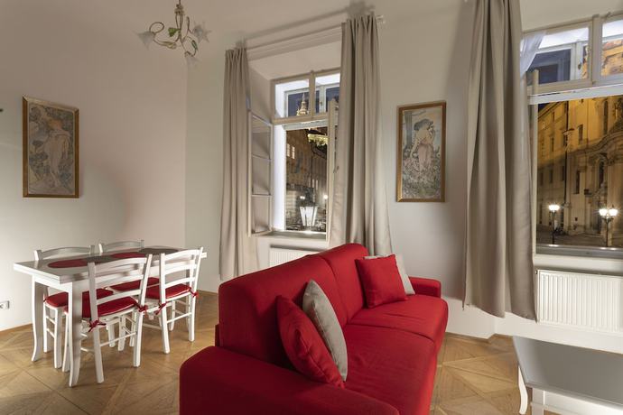 Imagen de la habitación del Hotel Three Golden Crowns Apartments. Foto 6