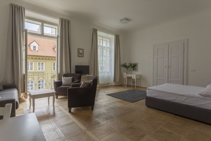 Imagen de la habitación del Hotel Three Golden Crowns Apartments. Foto 11