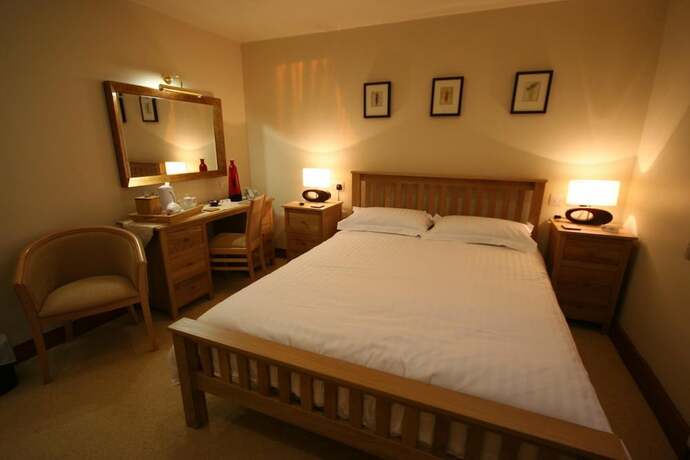 Imagen general del Hotel Three Horseshoes Country Inn and Spa. Foto 3