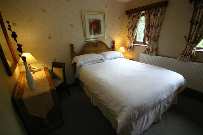 Imagen general del Hotel Three Horseshoes Country Inn and Spa. Foto 13