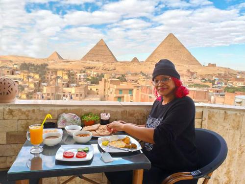 Imagen general del Hotel Three Imhotep pyramids INN. Foto 1