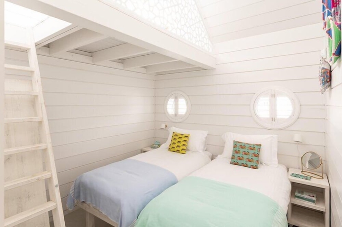 Imagen de la habitación del Hotel Three Mile Beach. Foto 12