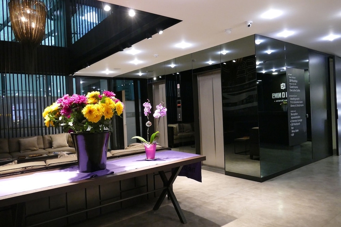 Imagen de los interiores del Hotel Three Onine Urban House. Foto 17