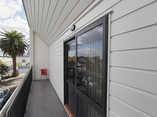 Imagen de la habitación del Hotel Three Palms Lodge. Foto 3