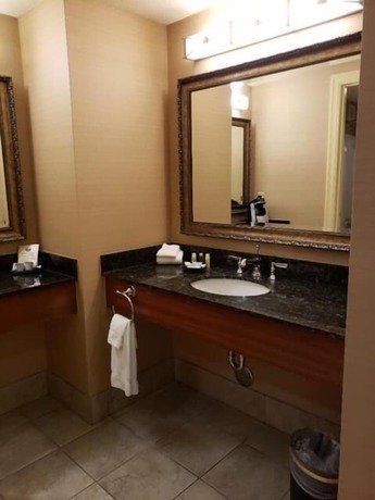 Imagen de la habitación del Hotel Three Rivers Casino Resort. Foto 2