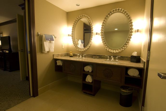 Imagen de la habitación del Hotel Three Rivers Casino Resort. Foto 6