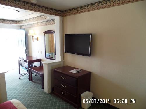 Imagen de la habitación del Hotel Three Rivers Executive Inn & Suites By OYO. Foto 3