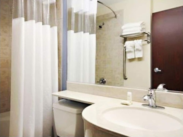 Imagen de la habitación del Hotel Three Rivers Inn And Suites. Foto 8