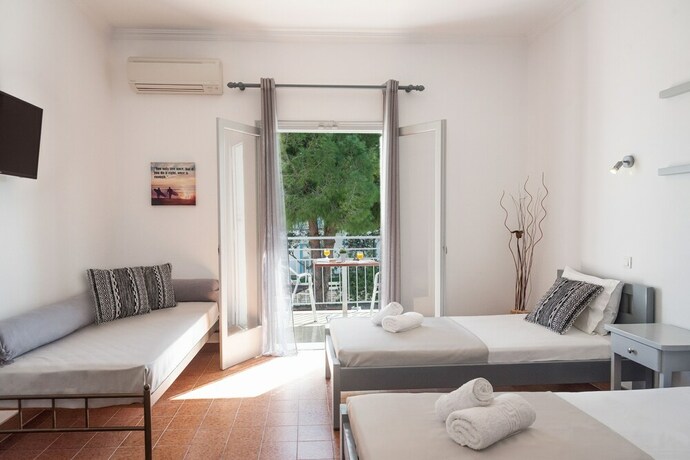 Imagen de la habitación del Hotel Three Seasons Resort. Foto 27