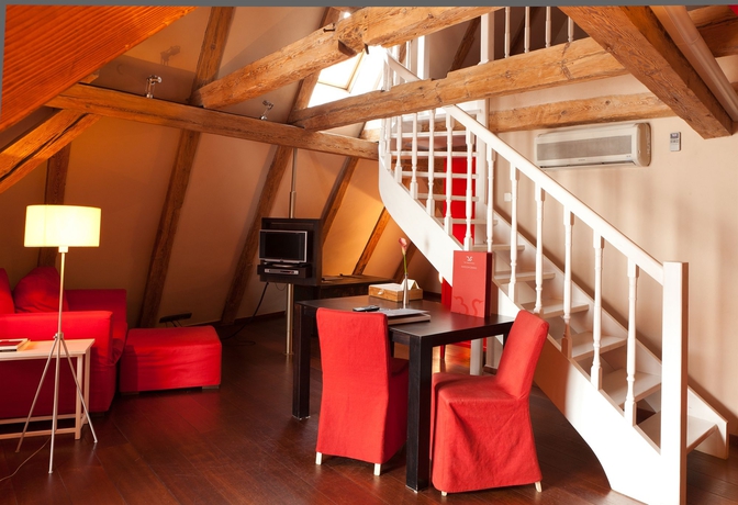 Imagen de los interiores del Hotel Three Sisters. Foto 8
