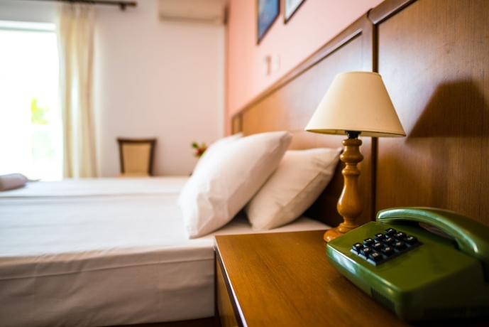 Imagen de la habitación del Hotel Three Stars Beach. Foto 10