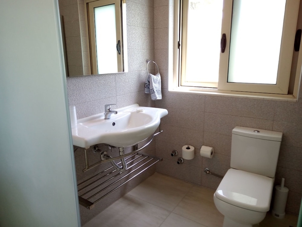 Imagen de la habitación del Hotel Three Stars Beach. Foto 16