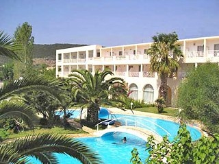 Imagen general del Hotel Three Stars, Moraitika. Foto 1