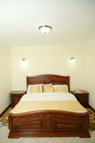 Imagen de la habitación del Hotel Three Steers. Foto 7