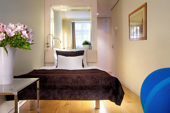 Imagen de la habitación del Hotel Three Storks. Foto 3