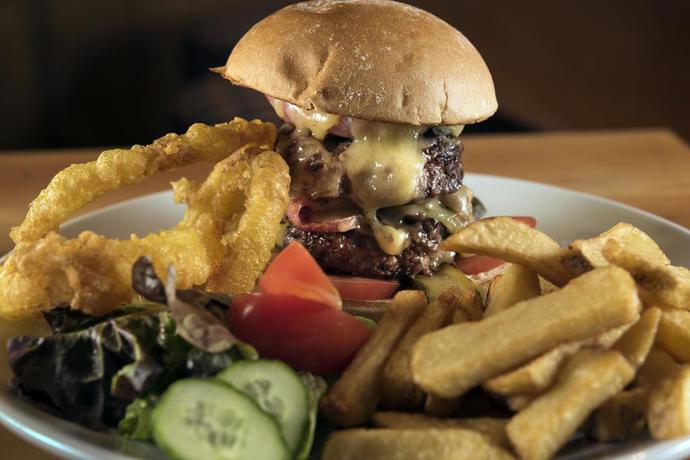 Imagen del bar/restaurante del Hotel Three Tuns. Foto 2