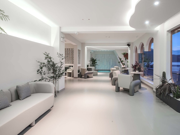 Imagen de los interiores del Hotel Three-Colored Cloud River. Foto 13