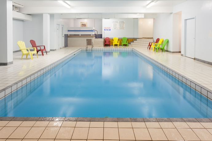 Imagen de la piscina del Hotel Thriftlodge By Wyndham Moncton. Foto 16