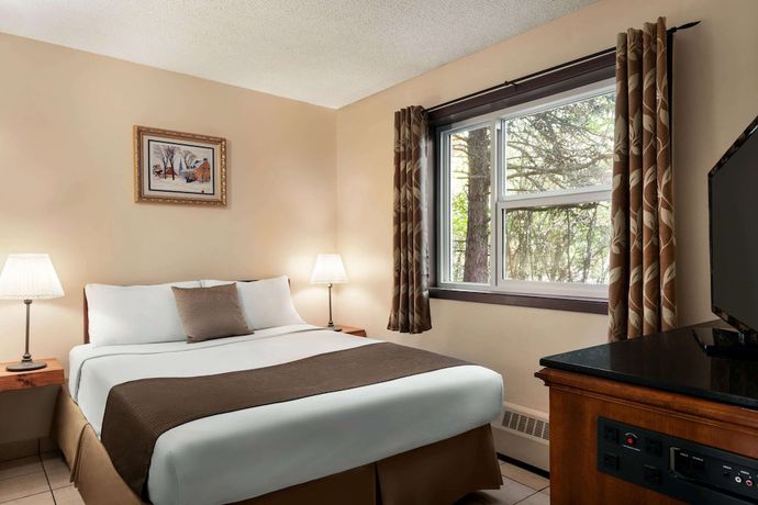 Imagen de la habitación del Hotel Thriftlodge Edmonton. Foto 2