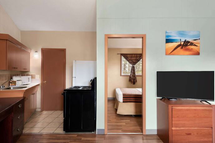 Imagen de la habitación del Hotel Thriftlodge Edmonton. Foto 8