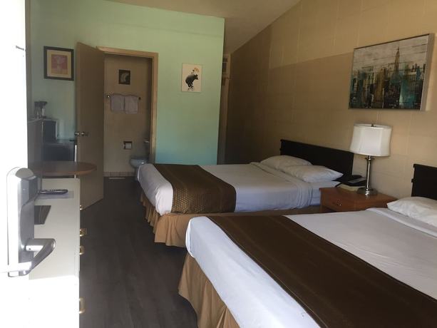 Imagen de la habitación del Hotel Thriftlodge Edmonton. Foto 9