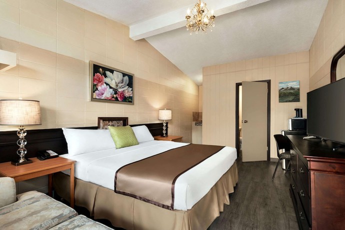 Imagen de la habitación del Hotel Thriftlodge Edmonton. Foto 11