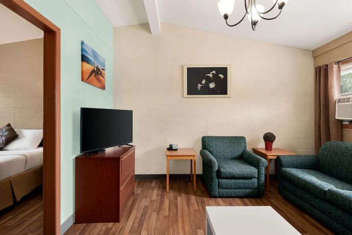 Imagen de la habitación del Hotel Thriftlodge Edmonton. Foto 18