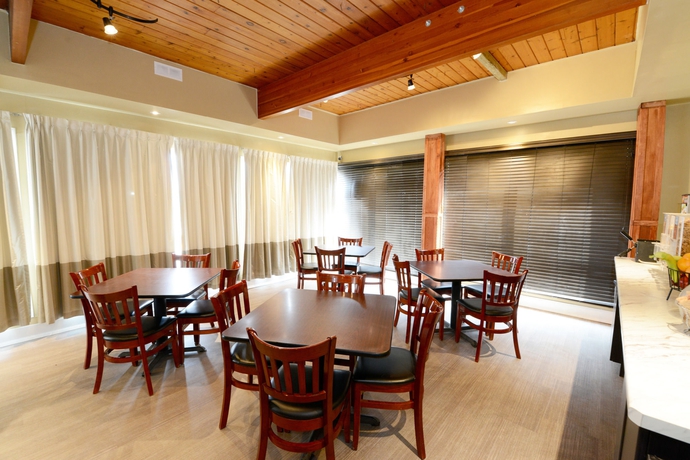 Imagen del bar/restaurante del Hotel Thriftlodge Saskatoon. Foto 2
