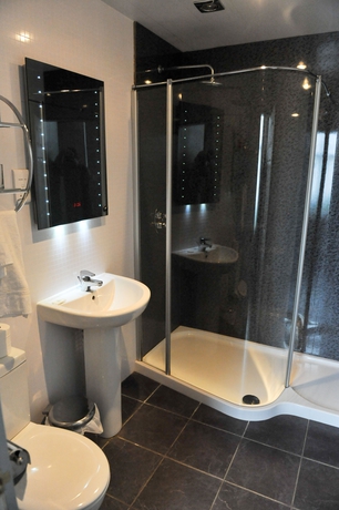 Imagen de la habitación del Hotel Thrums Edinburgh. Foto 7