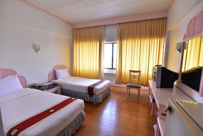 Imagen de la habitación del Hotel Thumrin. Foto 5
