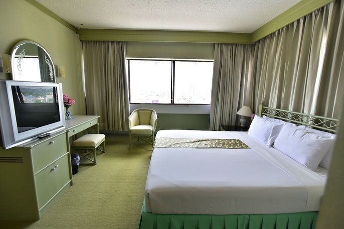 Imagen de la habitación del Hotel Thumrin. Foto 10
