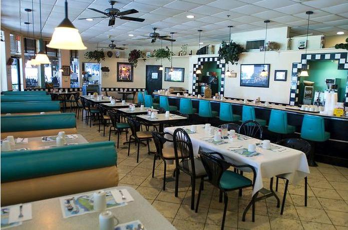 Imagen general del Hotel Thunderbird Beach. Foto 2