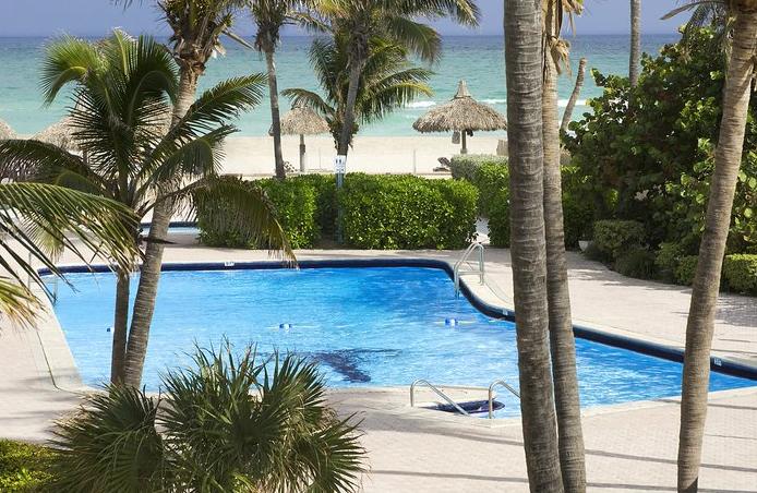 Imagen general del Hotel Thunderbird Beach. Foto 3