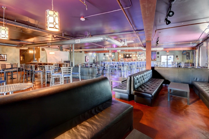 Imagen de los interiores del Hotel Thunderbird. Foto 19