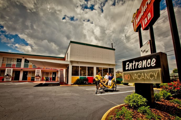 Imagen general del Hotel Thunderbird Inn, Savannah. Foto 5