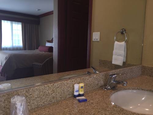 Imagen de la habitación del Hotel Thunderbird Lodge, Colton. Foto 6