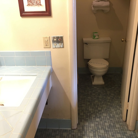 Imagen de la habitación del Hotel Thunderbird Motel. Foto 17