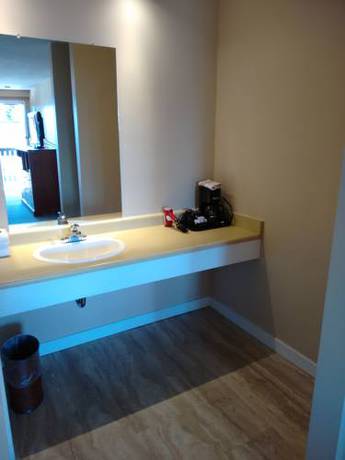 Imagen de la habitación del Hotel Thunderbird Motor Inn, Duncan. Foto 5