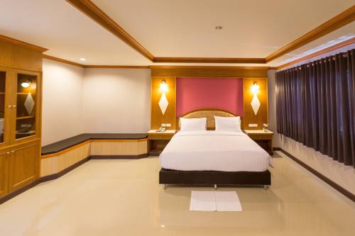 Imagen de la habitación del Hotel Thungtawan. Foto 5