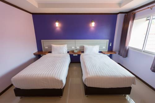 Imagen de la habitación del Hotel Thungtawan. Foto 12