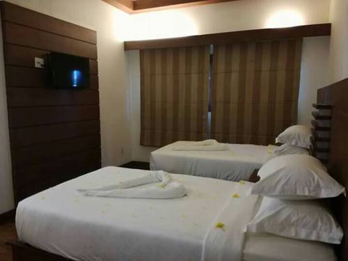 Imagen de la habitación del Hotel Thurizza. Foto 6