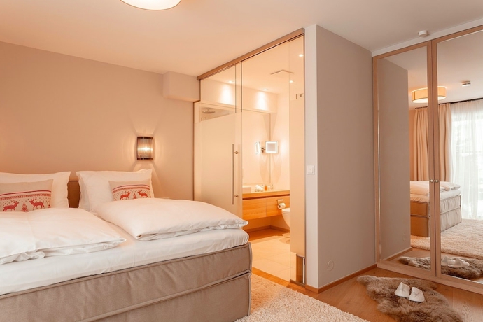 Imagen de la habitación del Hotel Thurnher's Alpenhof. Foto 17