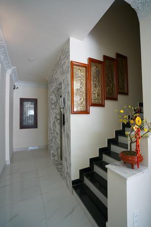 Imagen de los interiores del Hotel Thuy Hien. Foto 20