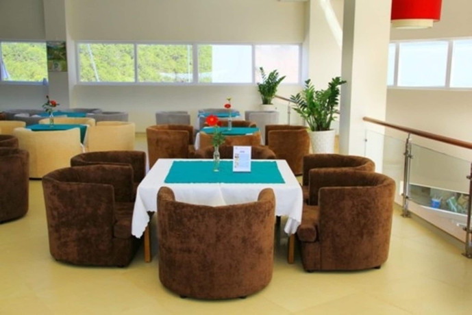 Imagen del bar/restaurante del Hotel Thuy Hoang Nguyen Resort and Spa. Foto 6