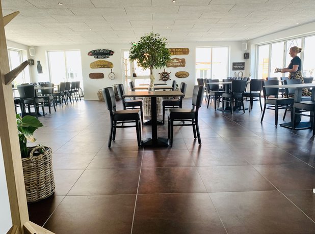 Imagen del bar/restaurante del Hotel Thybor&oslash;n. Foto 9