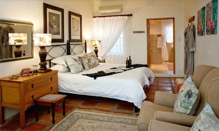 Imagen de la habitación del Hotel Thylitshia Villa. Foto 6