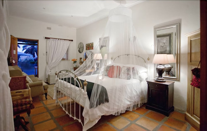 Imagen de la habitación del Hotel Thylitshia Villa. Foto 9